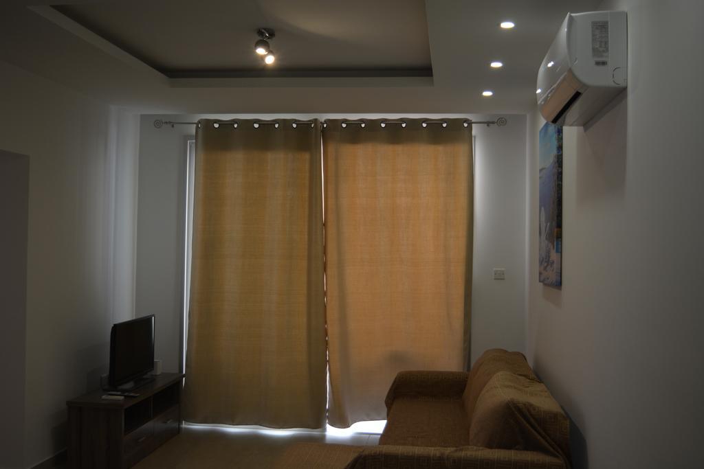 לרנקה P L Panagiotis Apartment מראה חיצוני תמונה