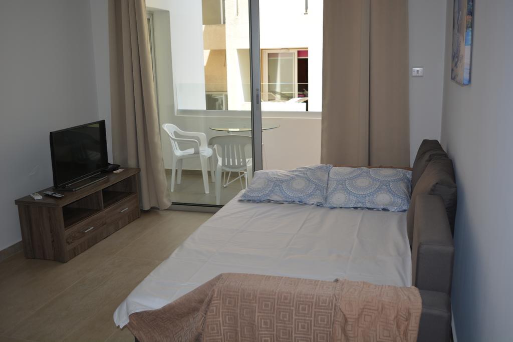 לרנקה P L Panagiotis Apartment מראה חיצוני תמונה
